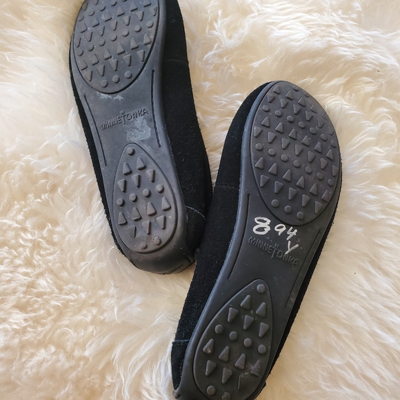 [Minnetonka] Black Moccasin Flats sz 8 - Picture 5 of 5